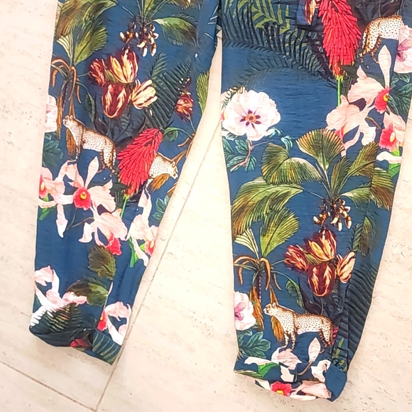 Sheike Pants + Headband - Picture 7 of 12